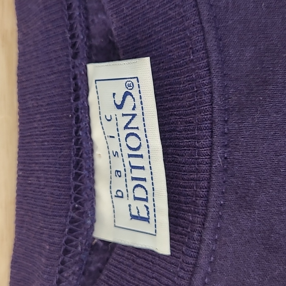 Unique Vintage image Chistmas sweatshirt Purple Excellent condition - Picture 6 of 7